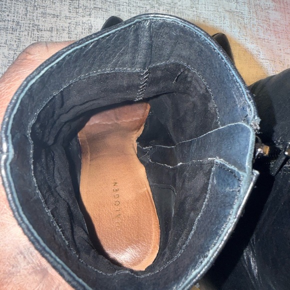 Halogen Black Leather Pointed Toe Ankle Boots - Picture 16 of 16